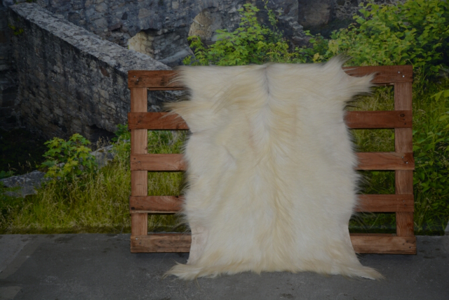 Langhaar Ziegenfell Creme-Weiß (öko)